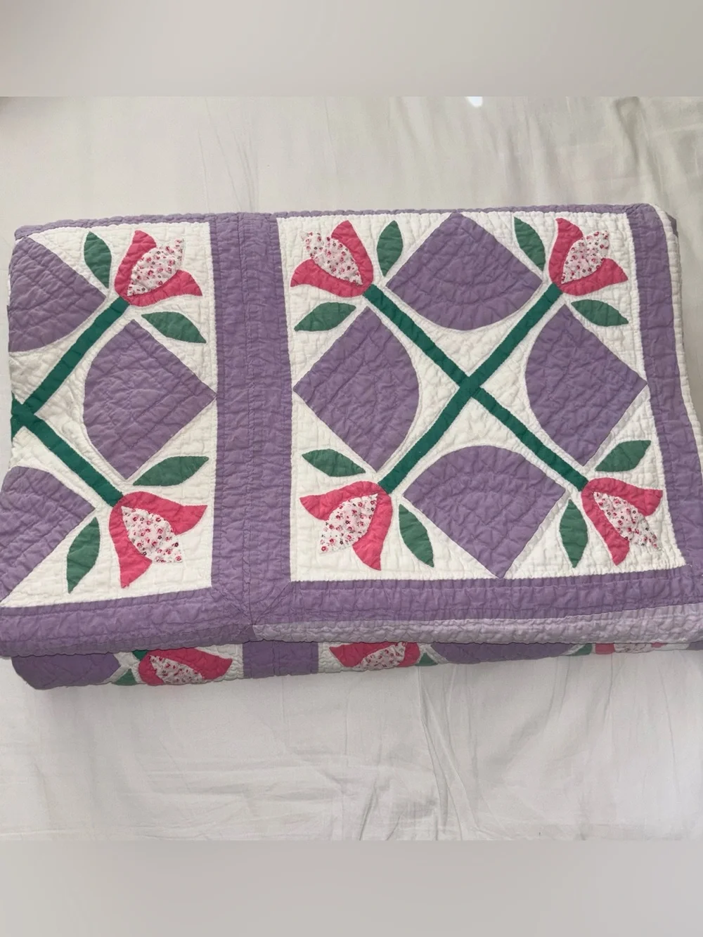Vintage Handmade Appliqué Tulip Patchwork Quilt  Lavender Pink Green 76” X 88”